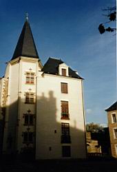 CHATEAU.JPG